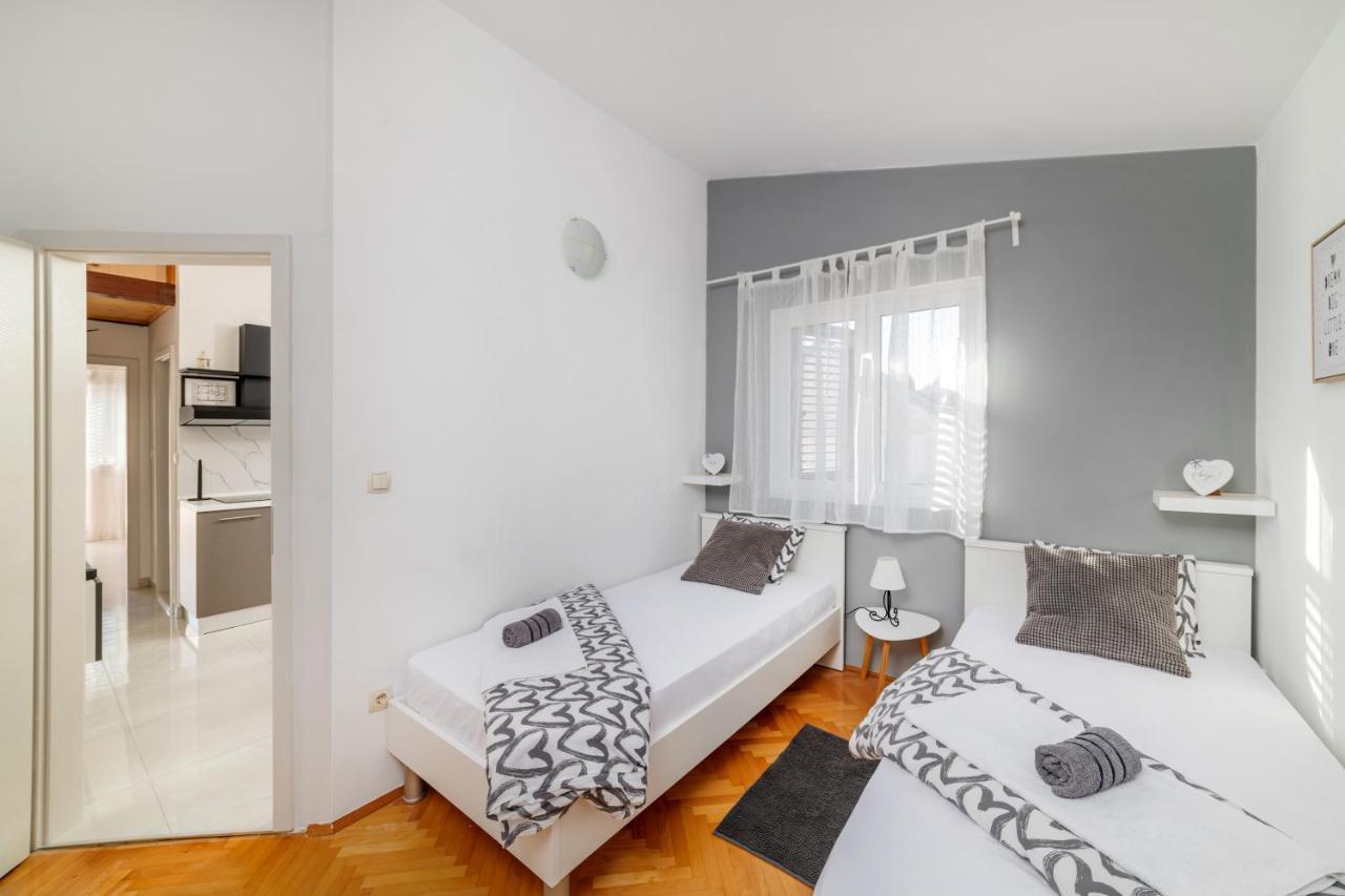 Amare Apartments Bobovisca Exterior photo